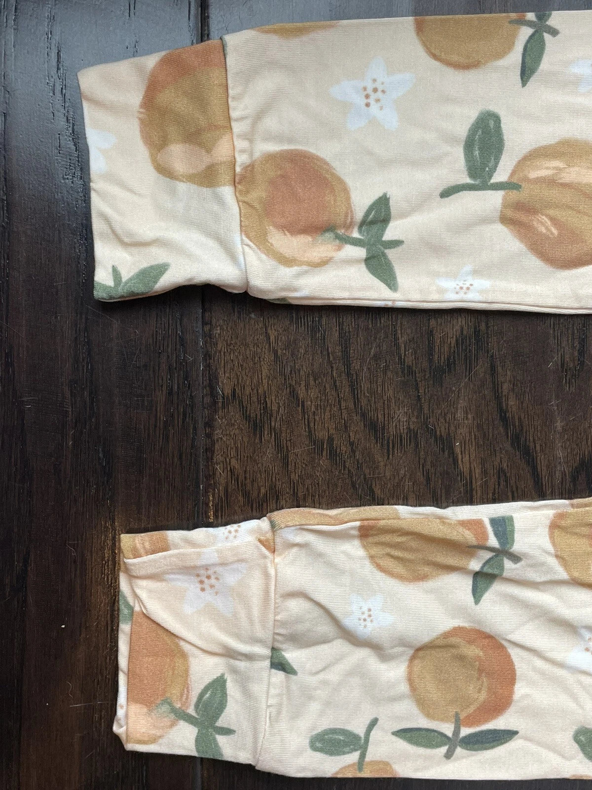 EMI LEI Girls Pajama Set,  NWOT, Size 5T, Muted Orange Design, Super Soft