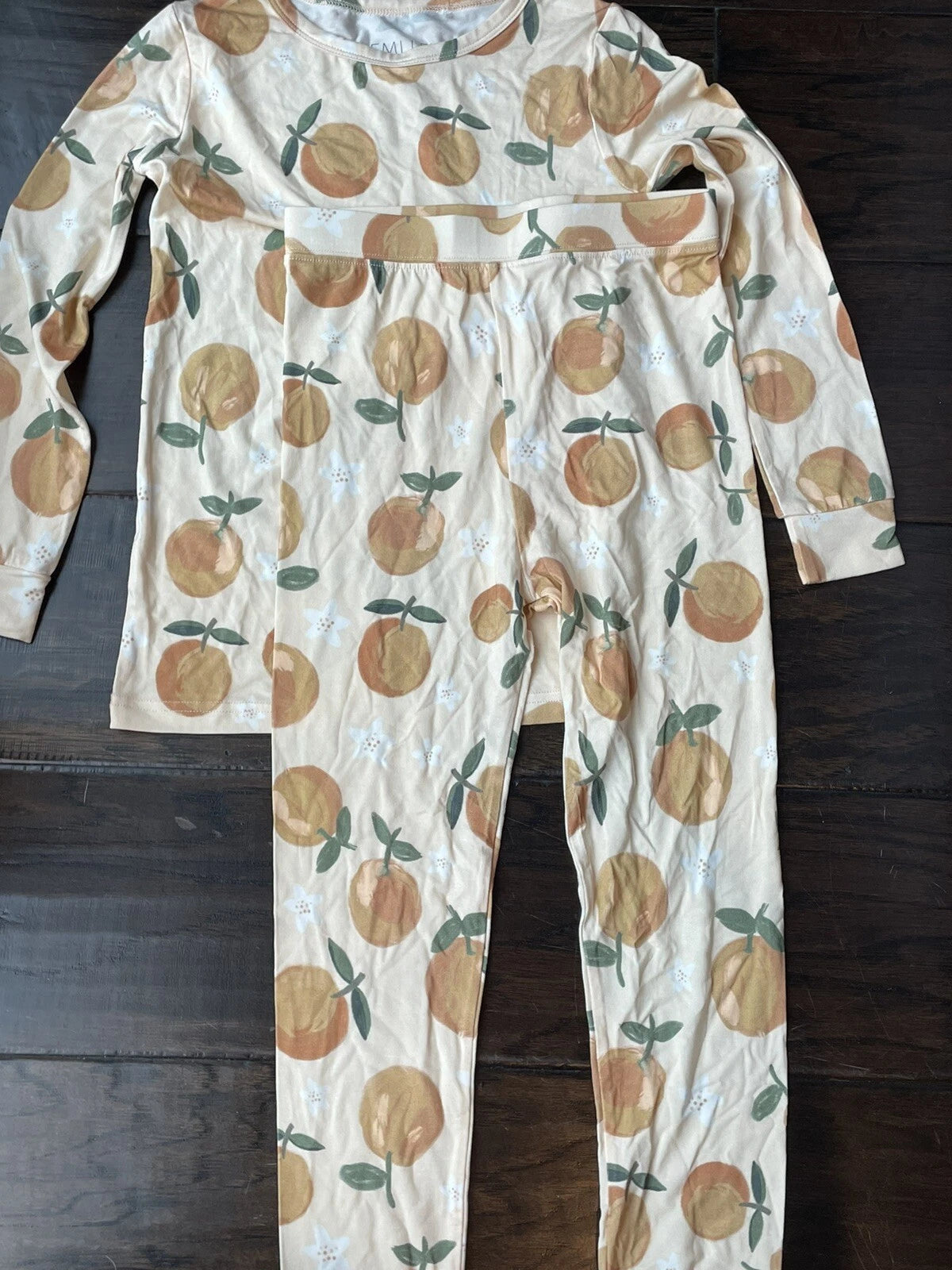 EMI LEI Girls Pajama Set,  NWOT, Size 5T, Muted Orange Design, Super Soft