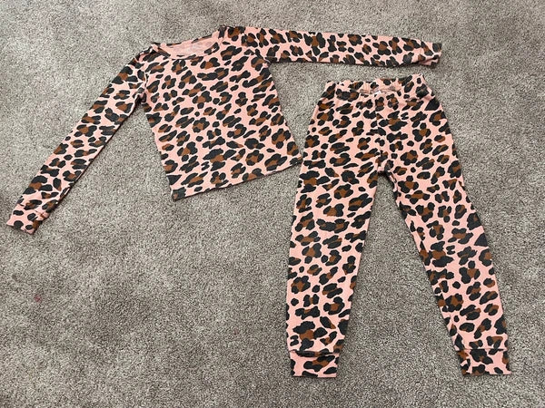 Children’s Place Girls Long Sleeve Animal Print Pajama Set Size 4