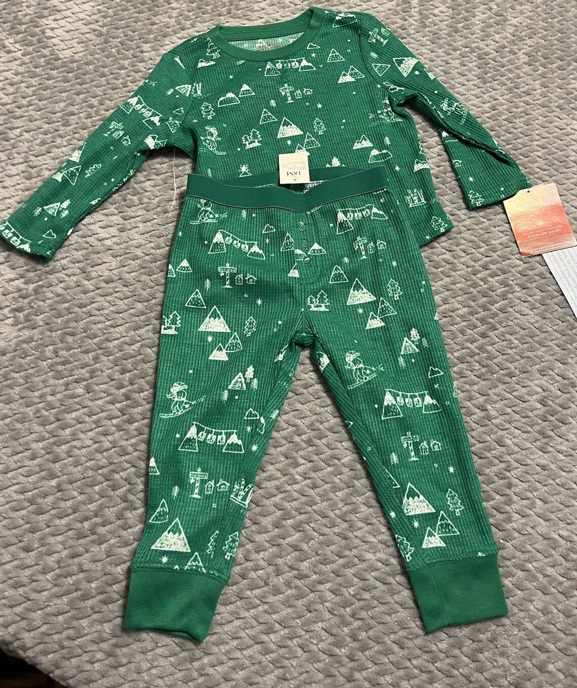 Wondershop Toddler 2 Pieces Set Pajama Size 18 M