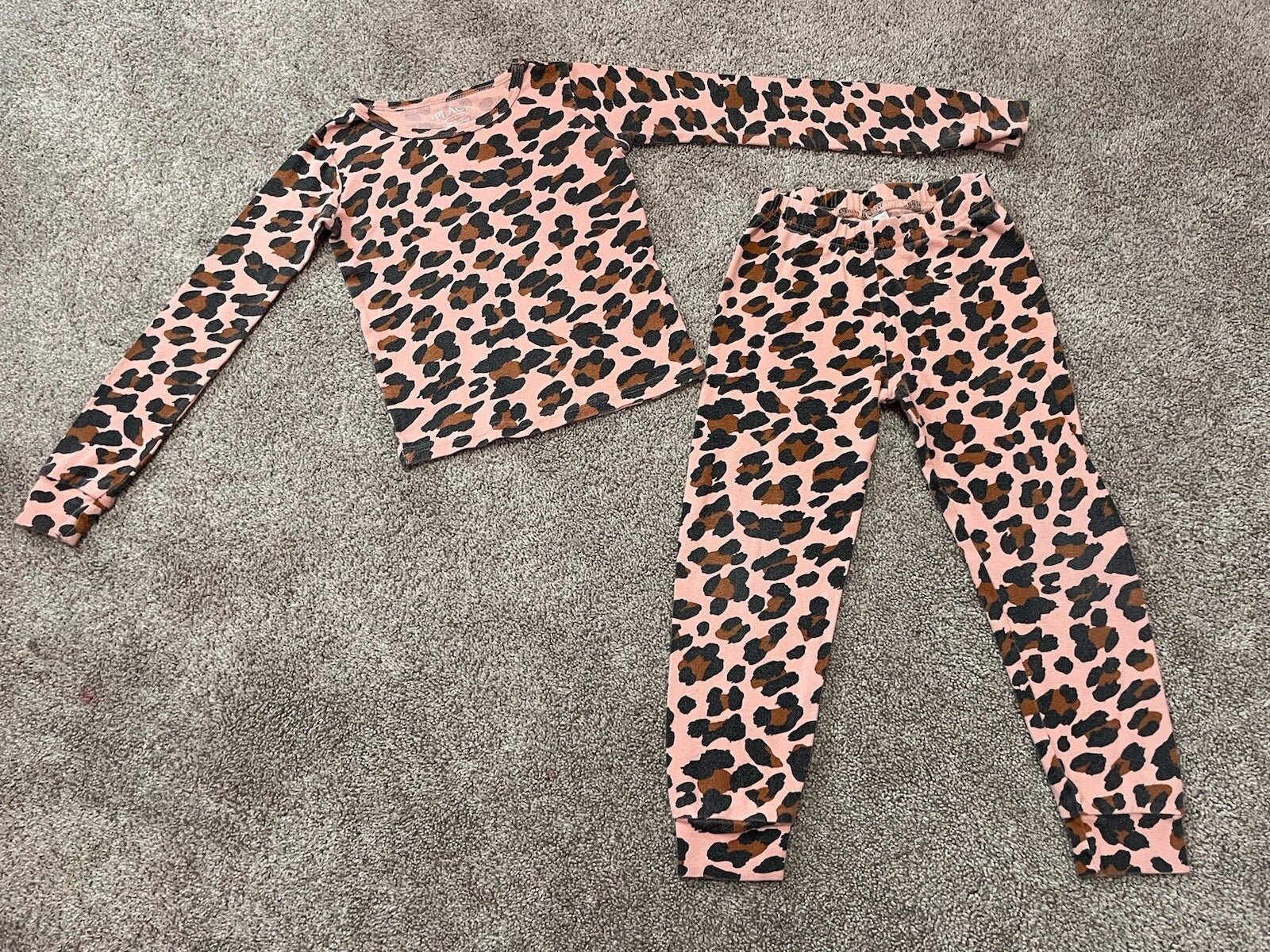 Children’s Place Girls Long Sleeve Animal Print Pajama Set Size 4