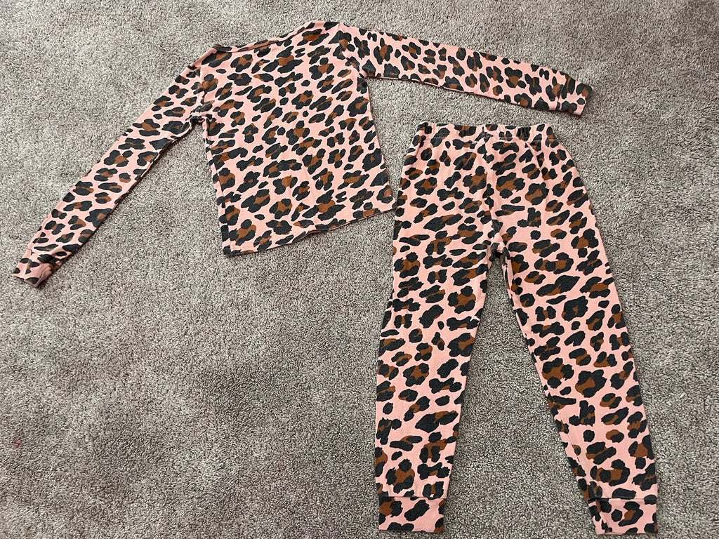 Children’s Place Girls Long Sleeve Animal Print Pajama Set Size 4