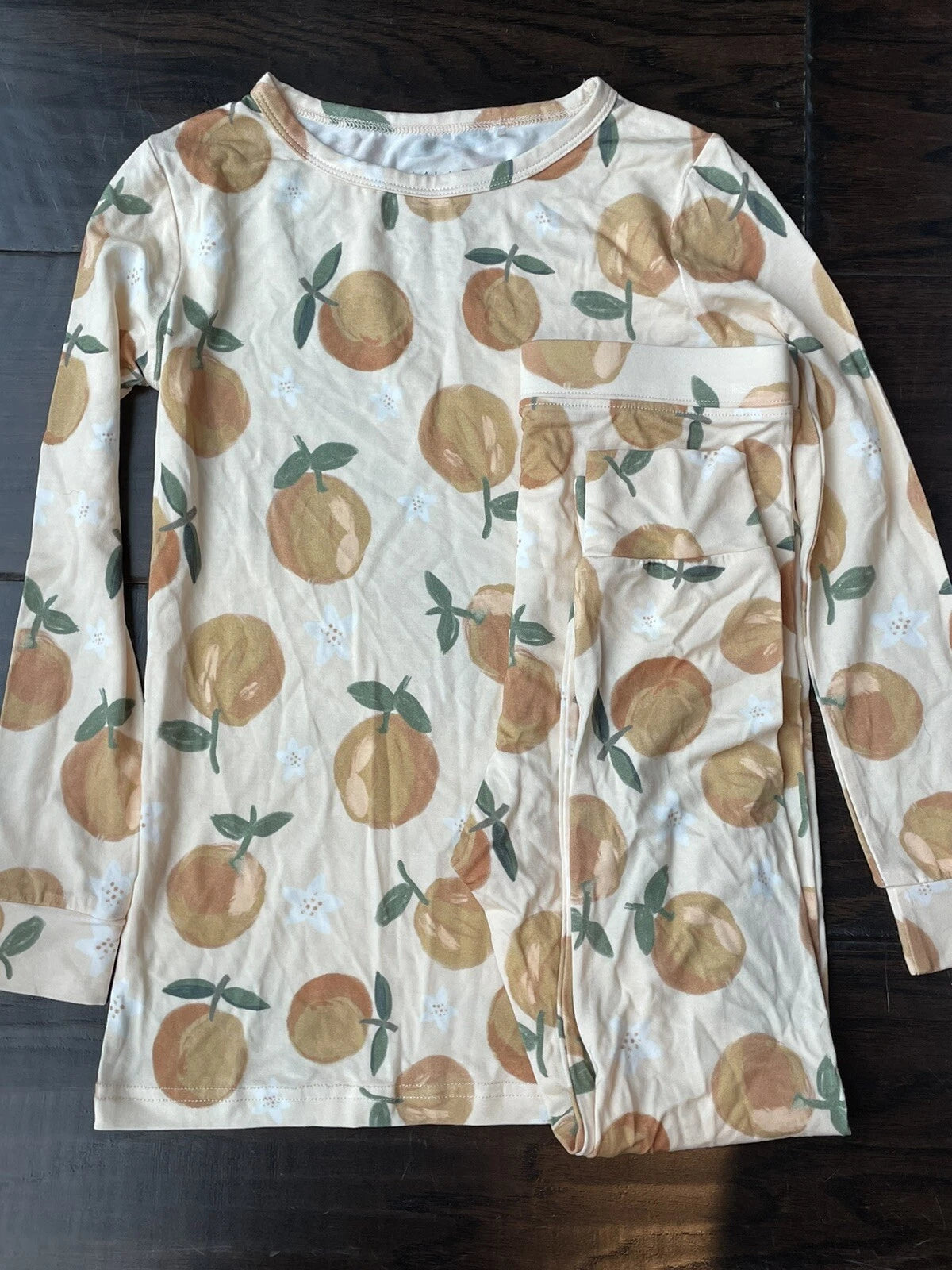 EMI LEI Girls Pajama Set,  NWOT, Size 5T, Muted Orange Design, Super Soft