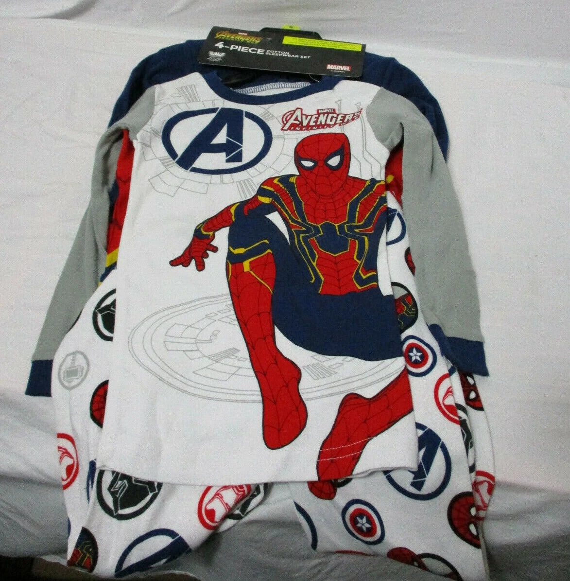 Kids Avengers 4 Piece Sleepwear Set.  Size 5