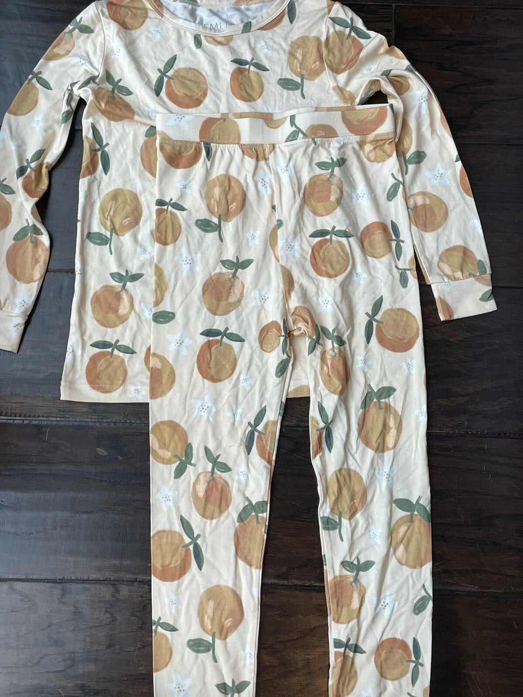 EMI LEI Girls Pajama Set,  NWOT, Size 5T, Muted Orange Design, Super Soft