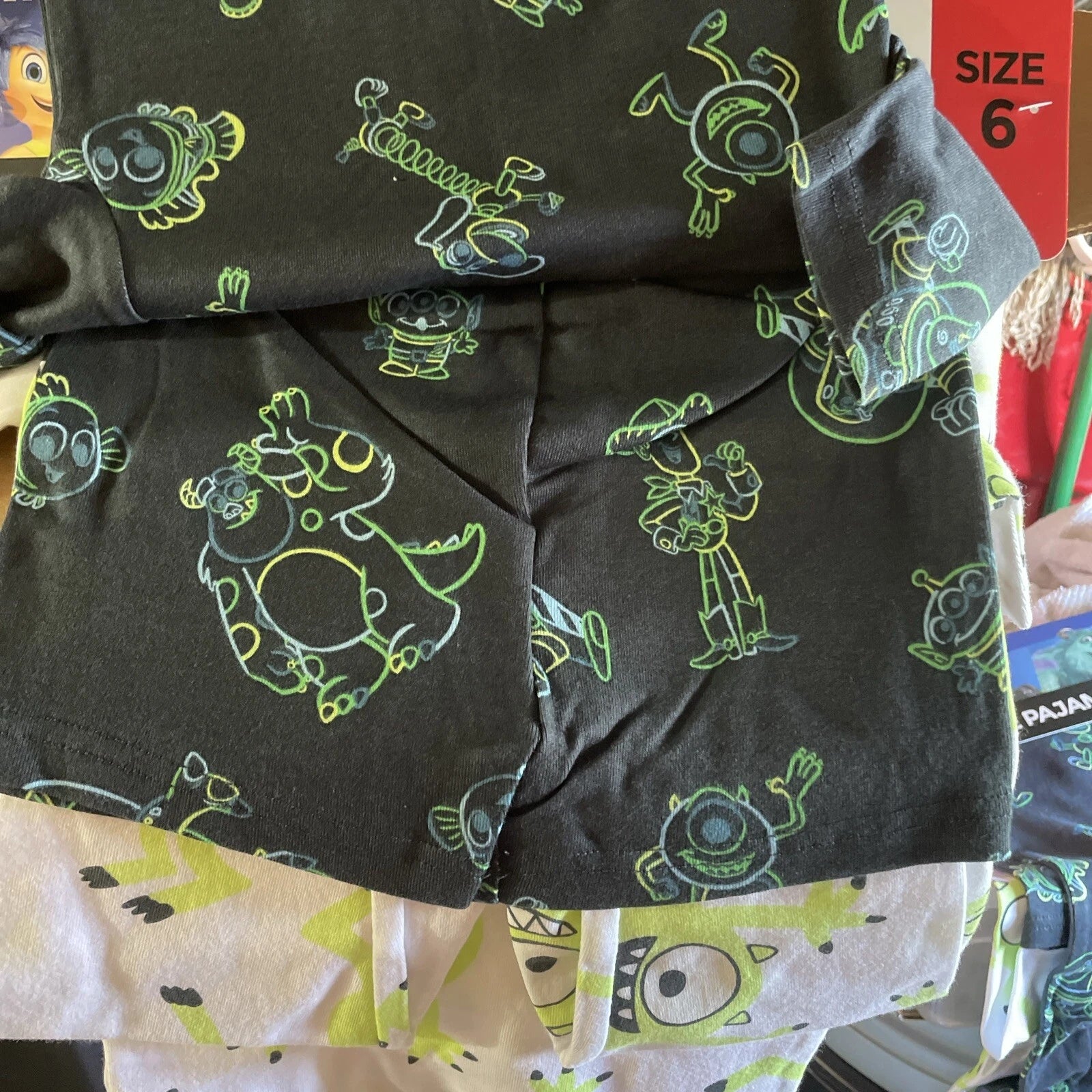 PIXAR Character Kid’s 4-Piece Pajama Set Size 6 New