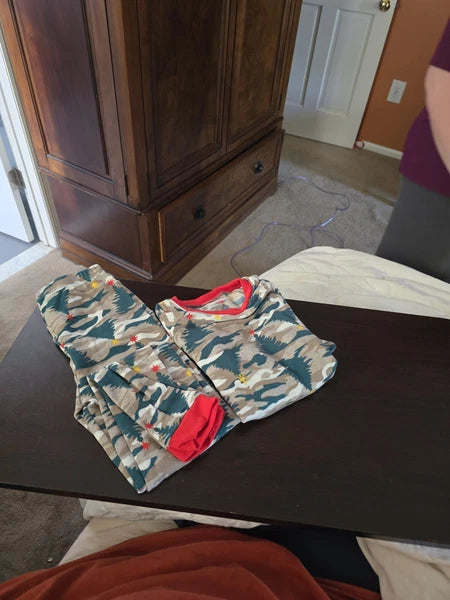 Unisex Childrens 2 Pc. Pajama Set (Size 10)