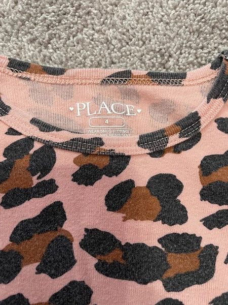 Children’s Place Girls Long Sleeve Animal Print Pajama Set Size 4