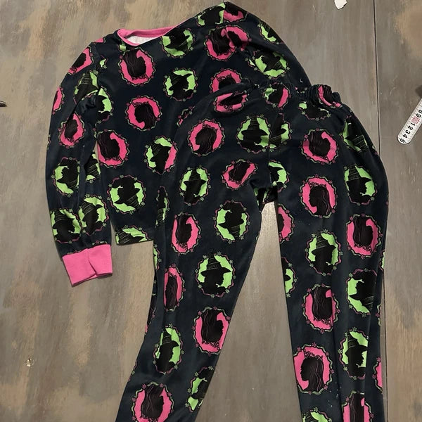 Wicked 2024 Girls 2 Peice Pajama Set Size 10 Long Sleeves/lounge Pants - Preown